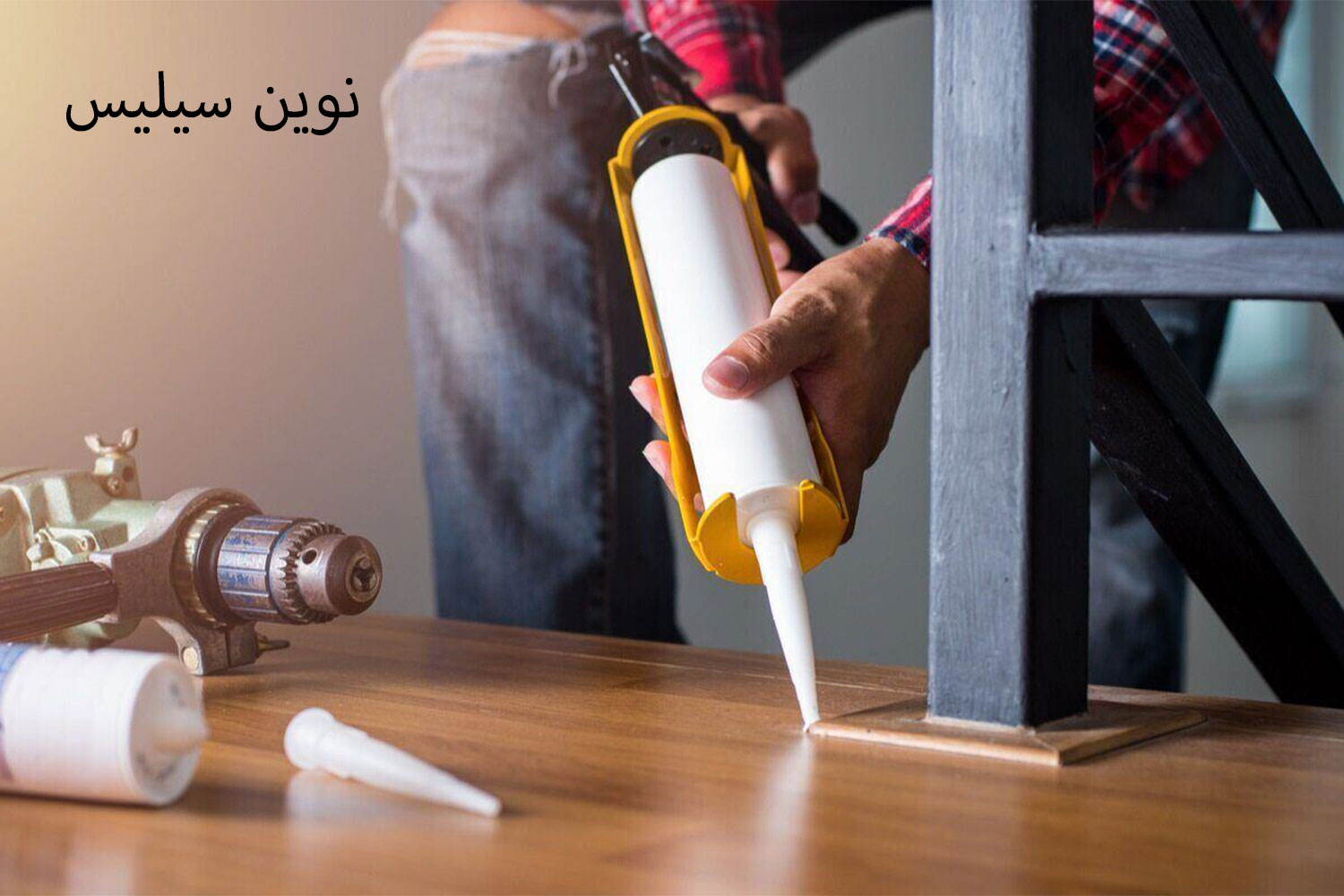 کاربرد چسب سیلیس برای کاشی