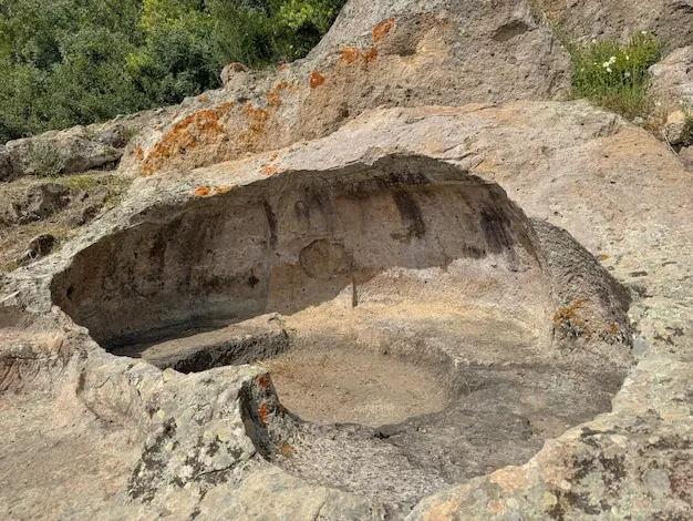 کاربرد خاک سیلیس در دفینه یابی